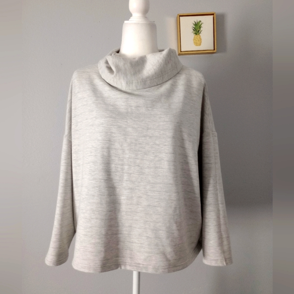 Sweatshirts Te Verde Women Cow Neck 3/4 Sleeve Medium with out tags gray New
